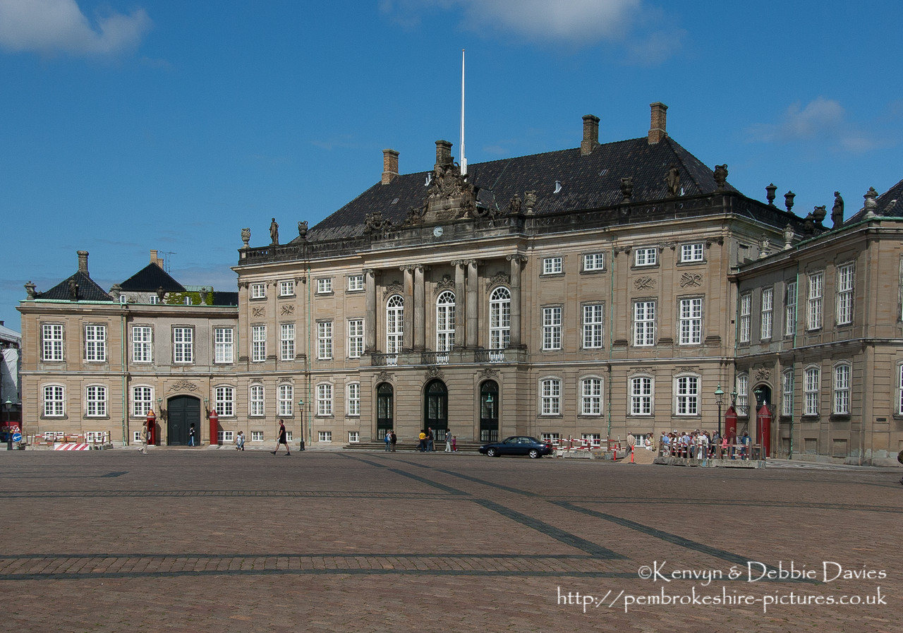 Built by Frederik V to celebrate the 300th anniversary of the House of Oldenborg, Amalienborg consists of four palaces built around a square. These are Moltkes Palace (Christian VII's palace), Schackske Palace (Christians IX's palace and residence of Queen Margrethe and Prince Henrik), Levetzaus Palace (Christian VIII's palace) and Brockdorfske